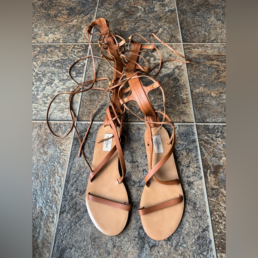 Valentino Garavani Brown Leather Rockstud Gladiator Sandals Women’s Size 37/7